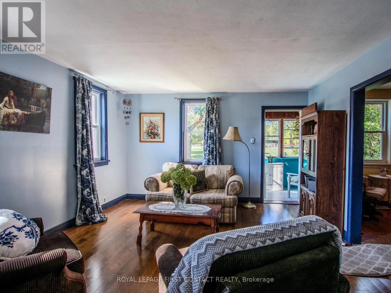 2041 FLOS 4 ROAD W