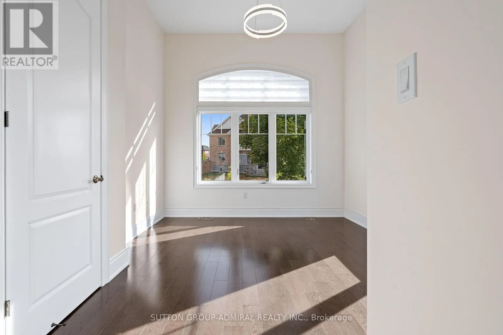 1 REDMOND CRESCENT