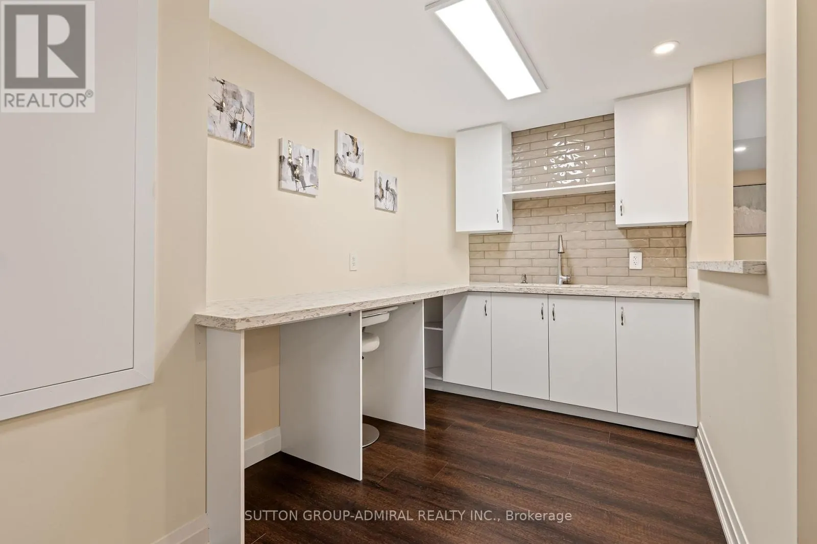 1 REDMOND CRESCENT