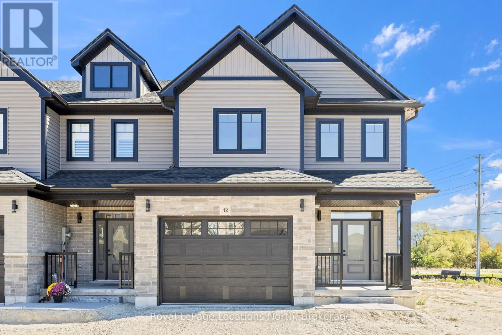 42 SWAIN CRESCENT