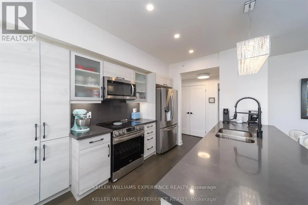 601 - 8 CULINARY LANE