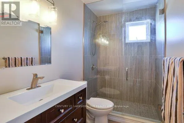 UNIT 27 - 1 PARADISE BOULEVARD S