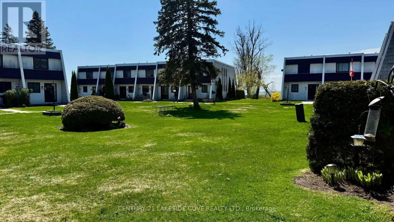 UNIT 27 - 1 PARADISE BOULEVARD S