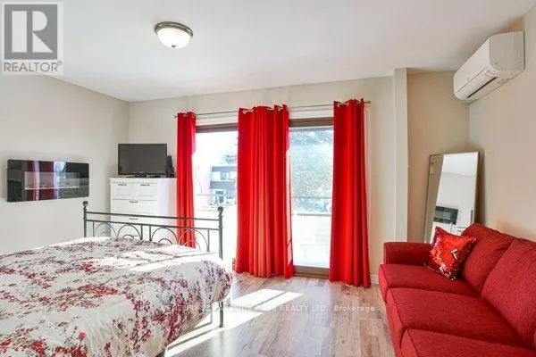 UNIT 27 - 1 PARADISE BOULEVARD S