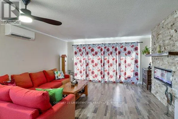 UNIT 27 - 1 PARADISE BOULEVARD S