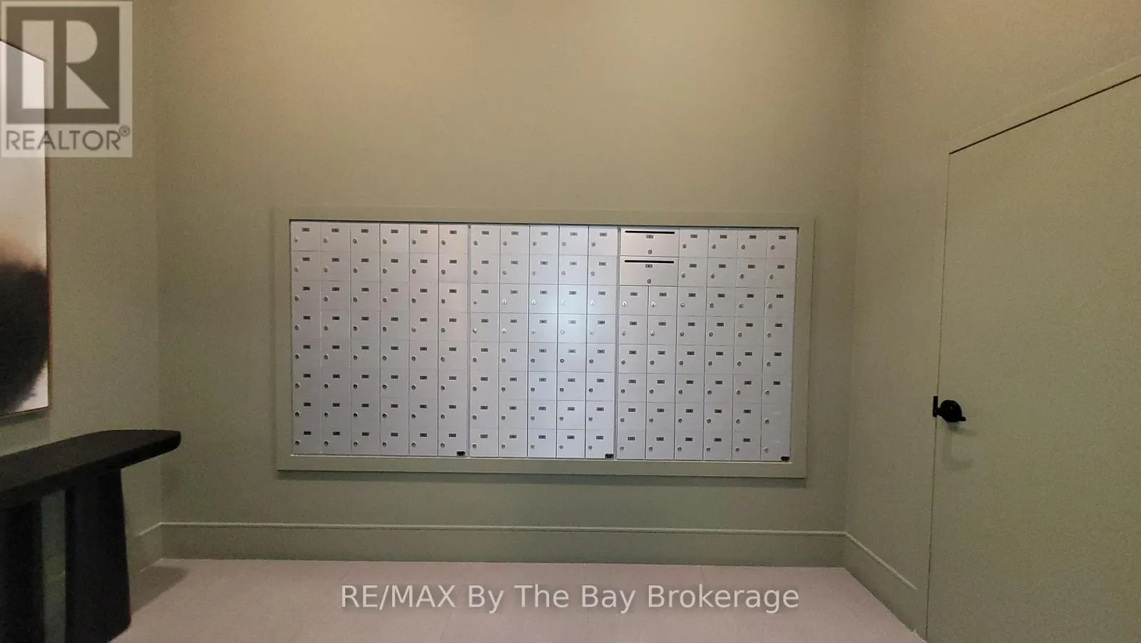 502 - 31 HURON STREET, #502