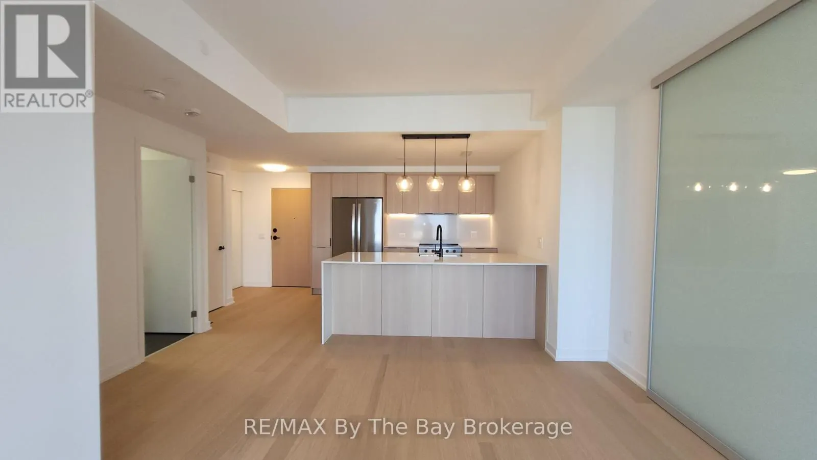 502 - 31 HURON STREET, #502