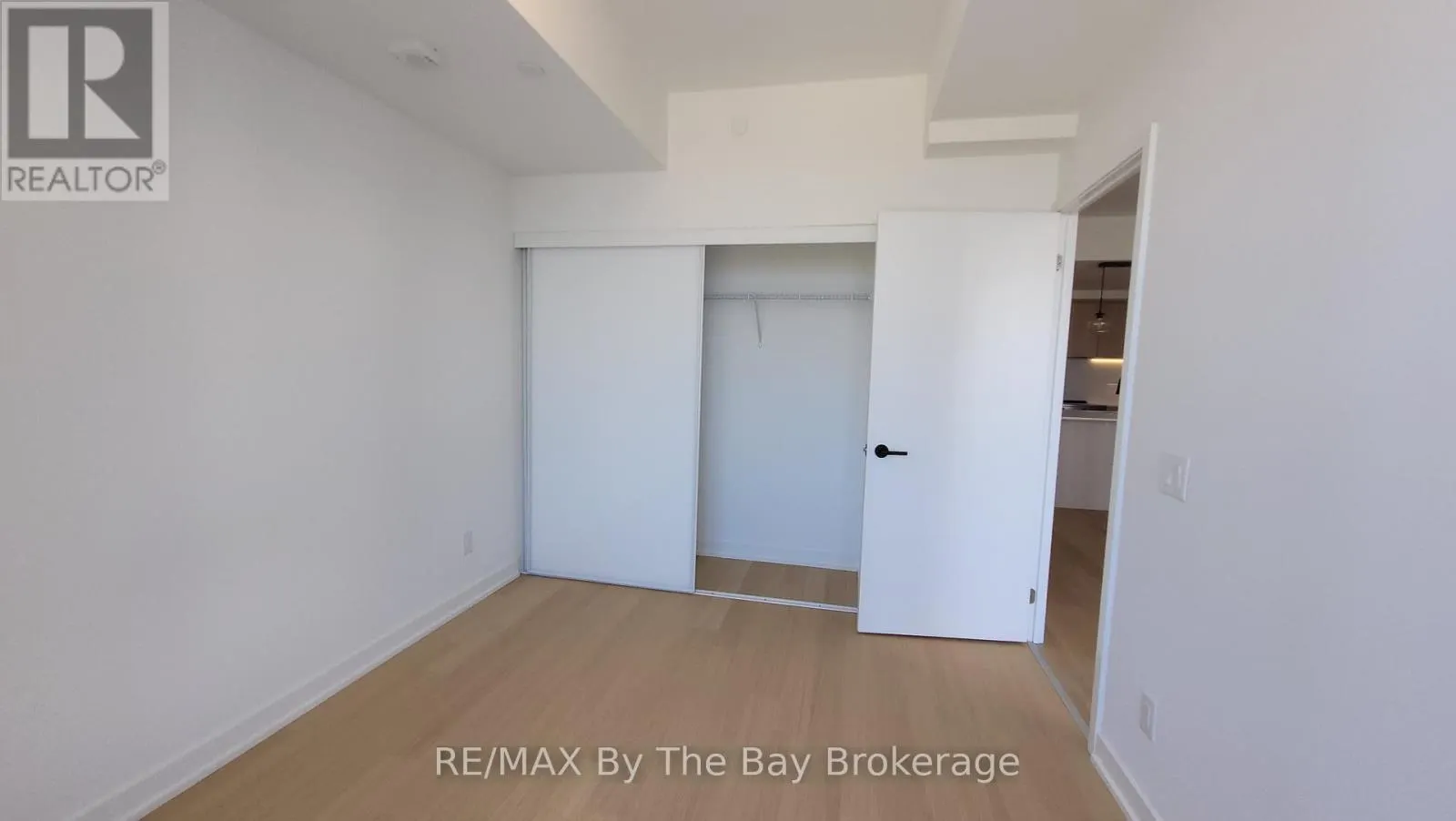 502 - 31 HURON STREET, #502