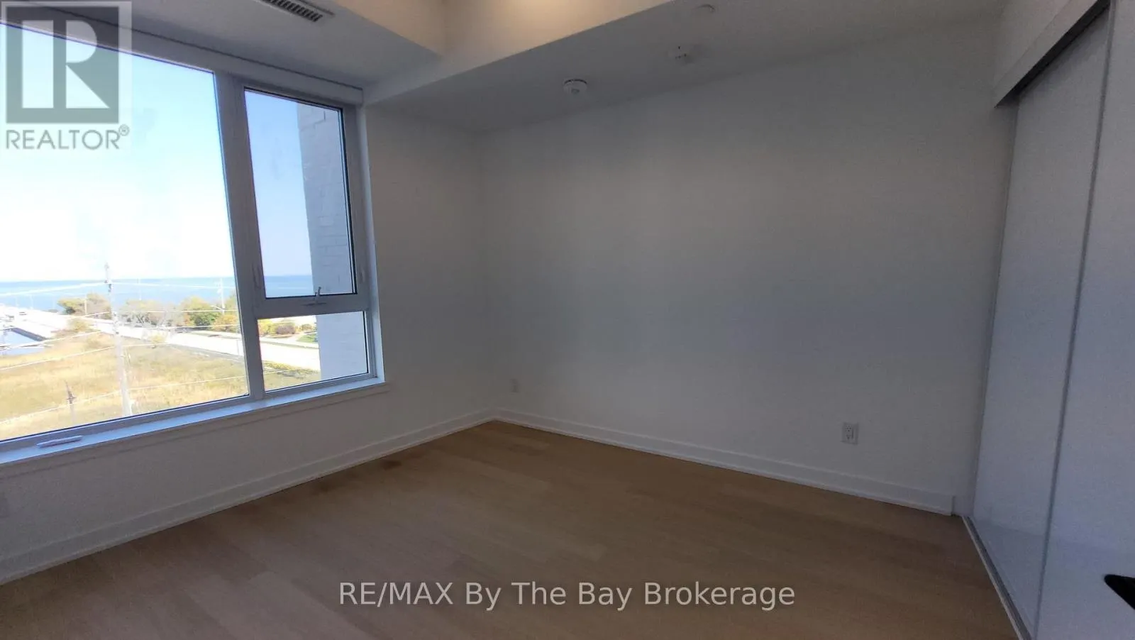 502 - 31 HURON STREET, #502
