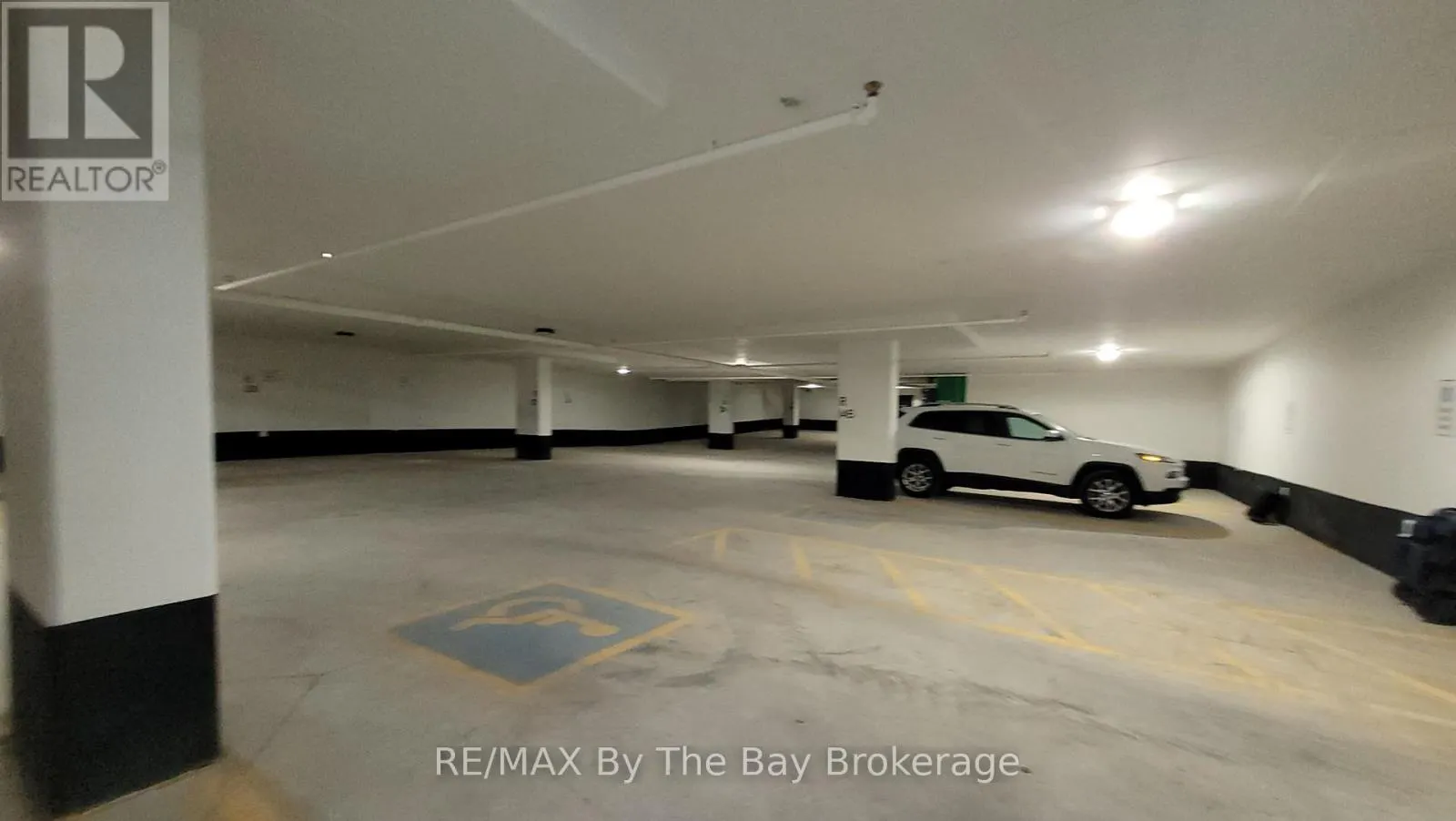 502 - 31 HURON STREET, #502