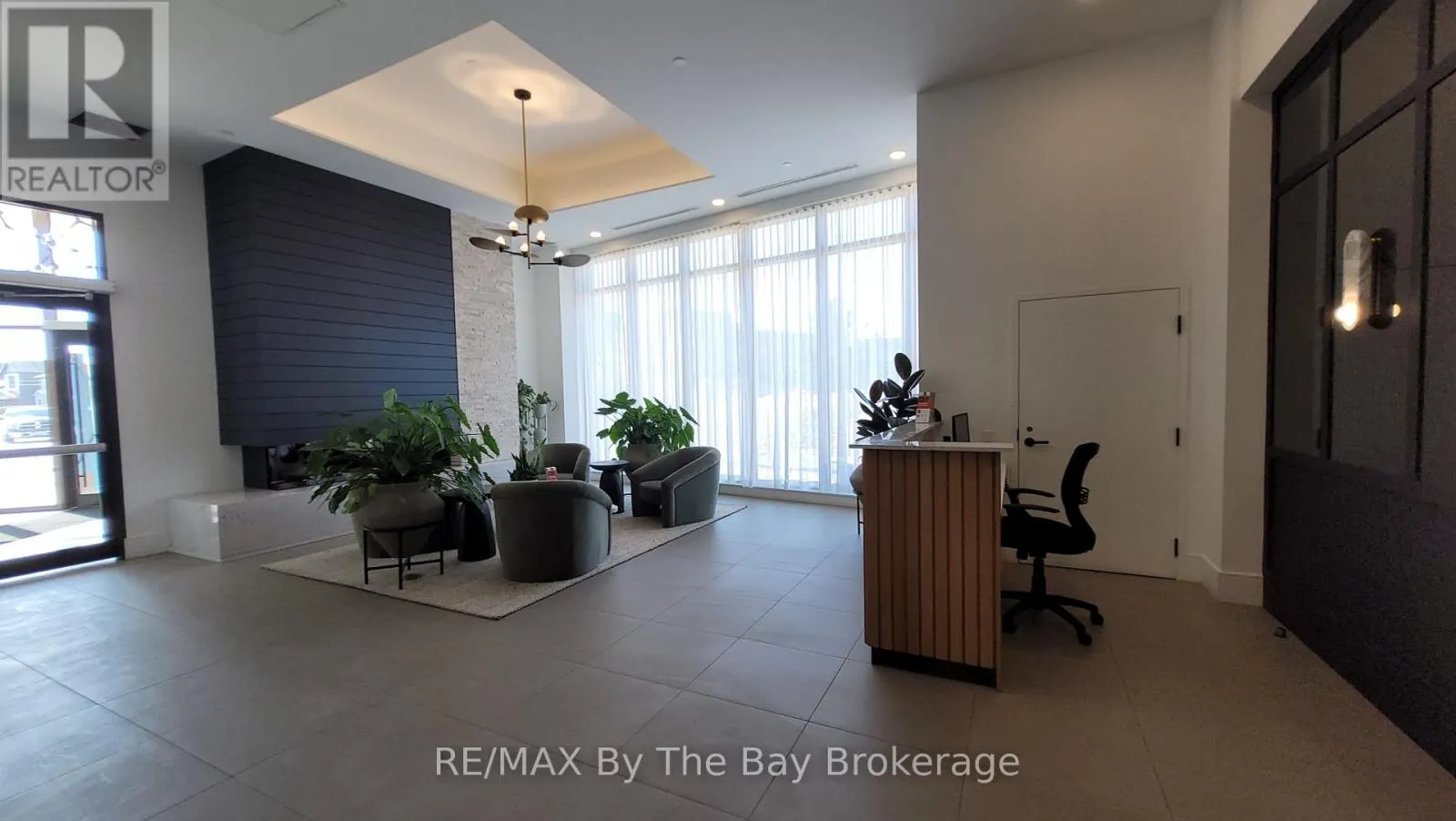502 - 31 HURON STREET, #502