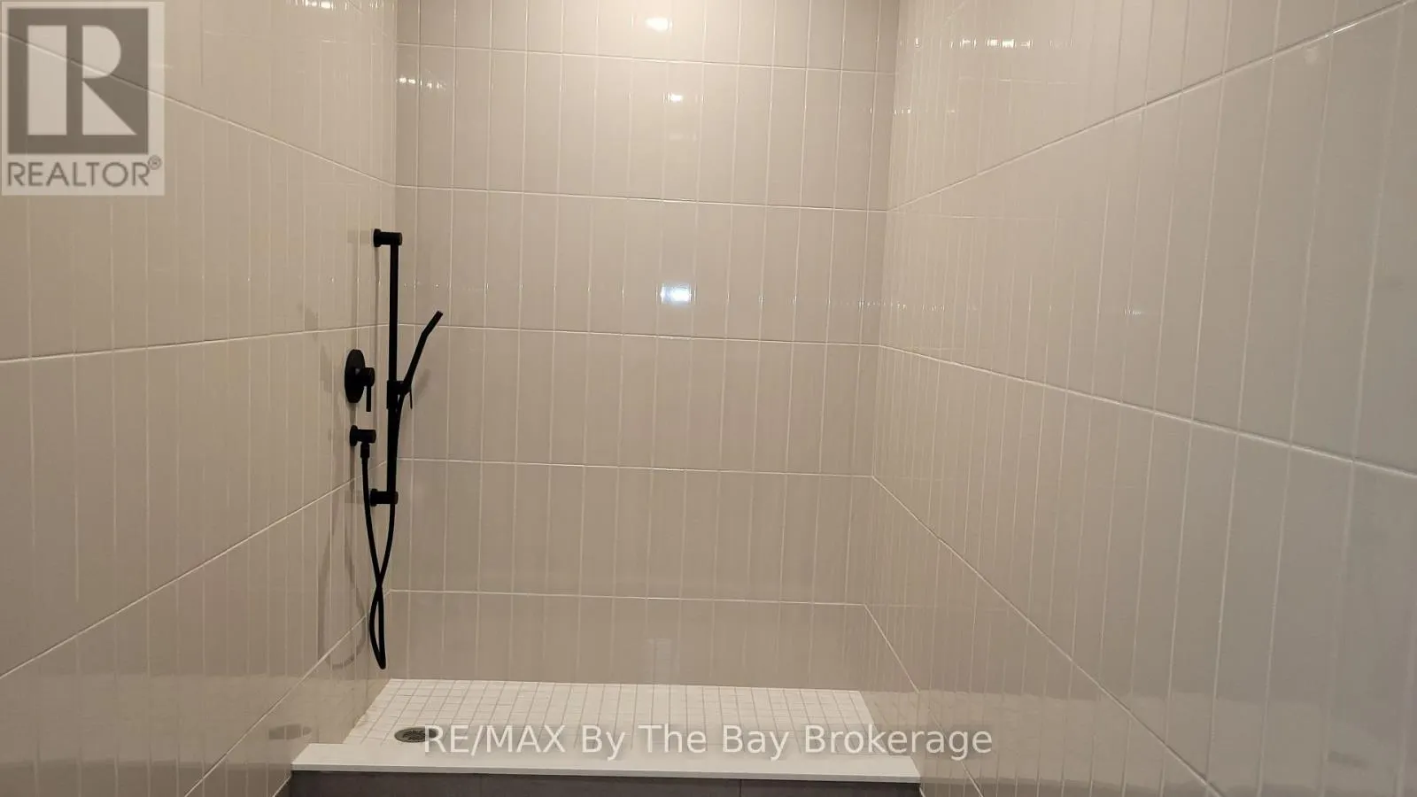 502 - 31 HURON STREET, #502