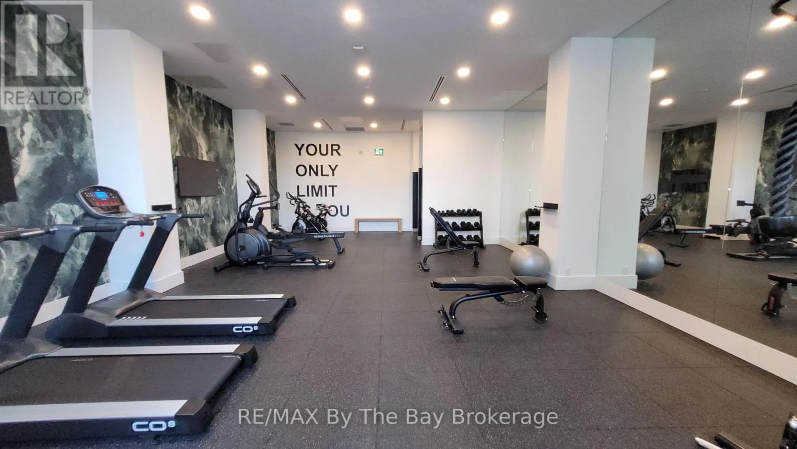 502 - 31 HURON STREET, #502