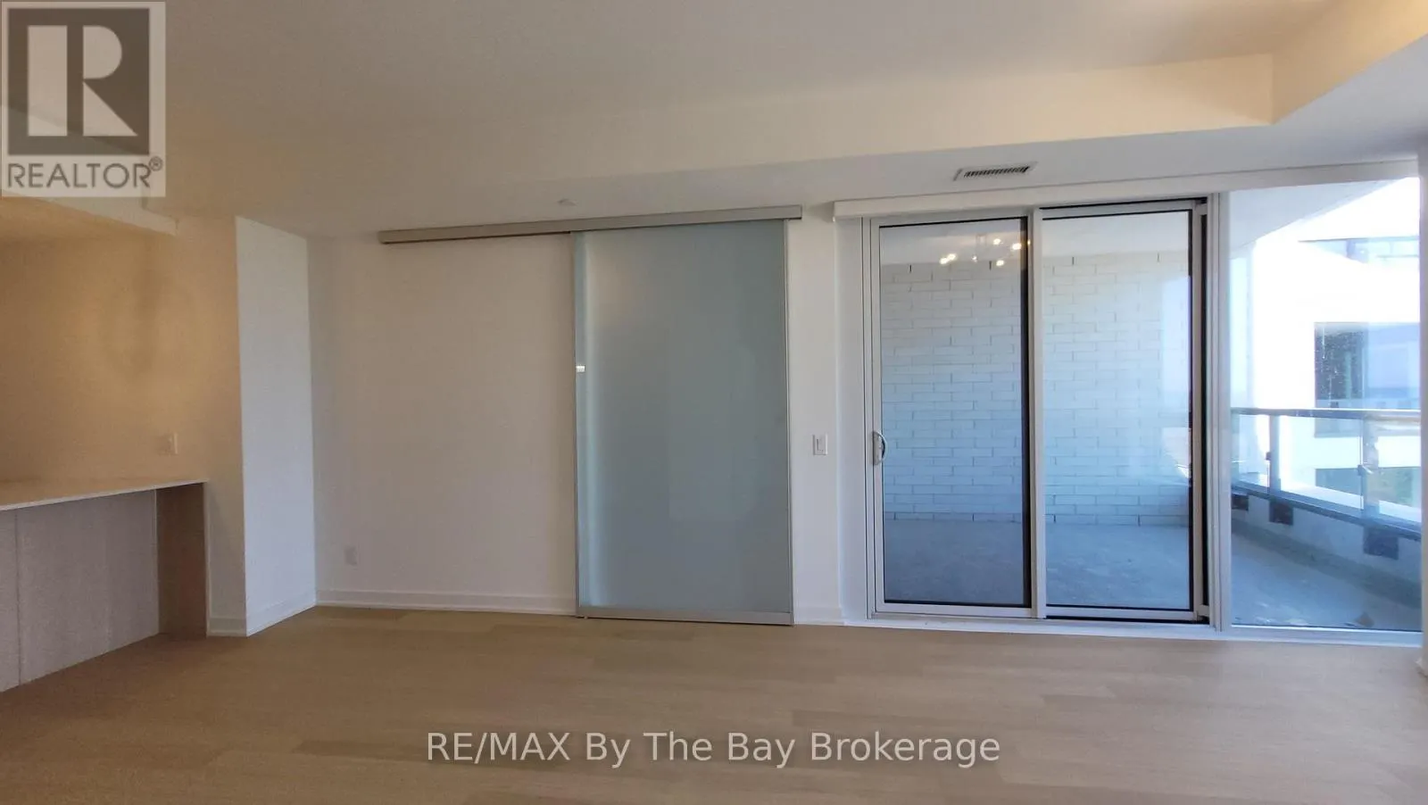 502 - 31 HURON STREET, #502