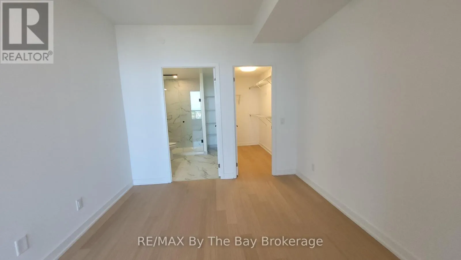 502 - 31 HURON STREET, #502