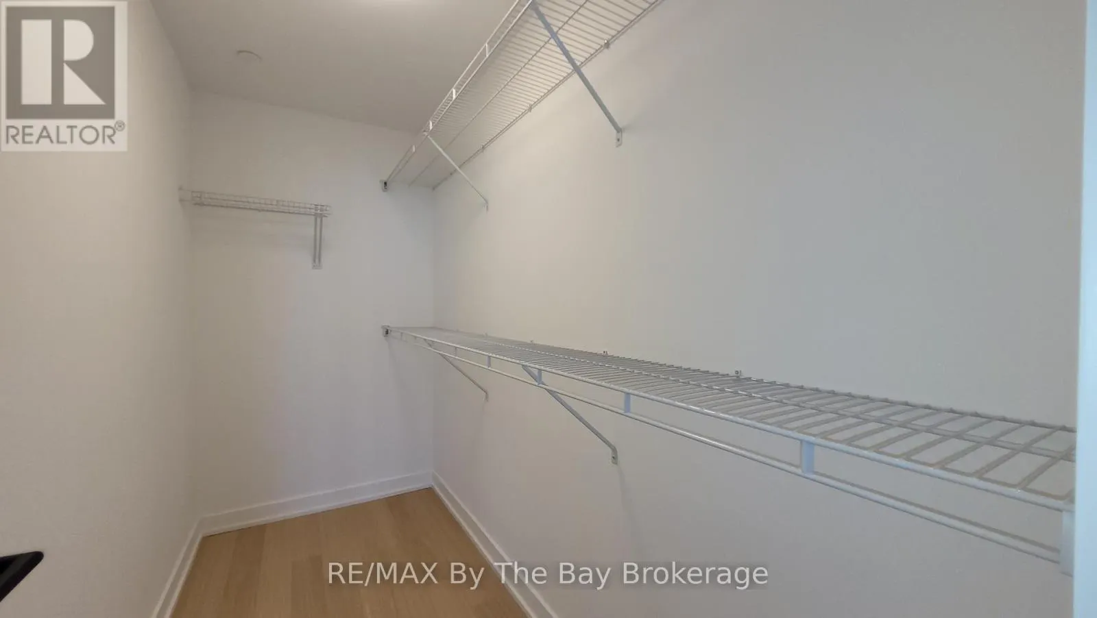 502 - 31 HURON STREET, #502