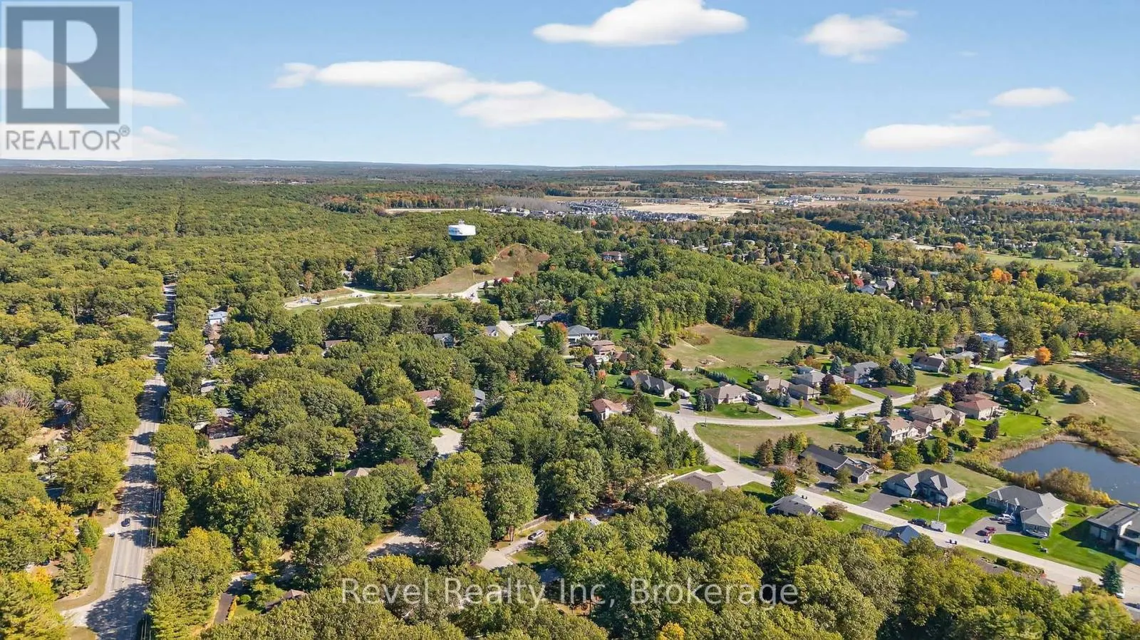 203 KNOX ROAD W