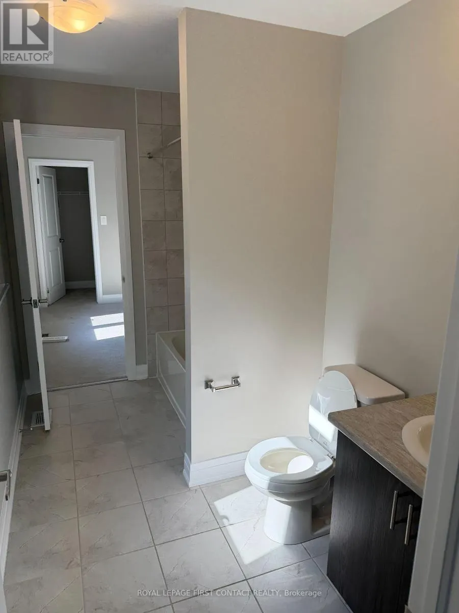 UPPER - 25 PADDINGTON GROVE