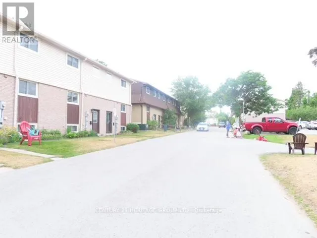 12 - 233 INNISFIL STREET