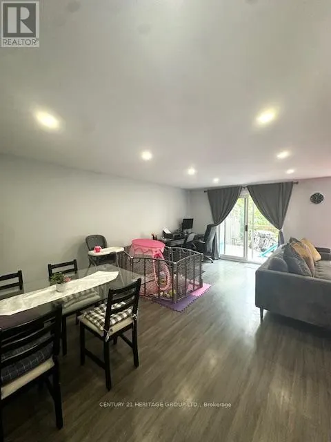 12 - 233 INNISFIL STREET