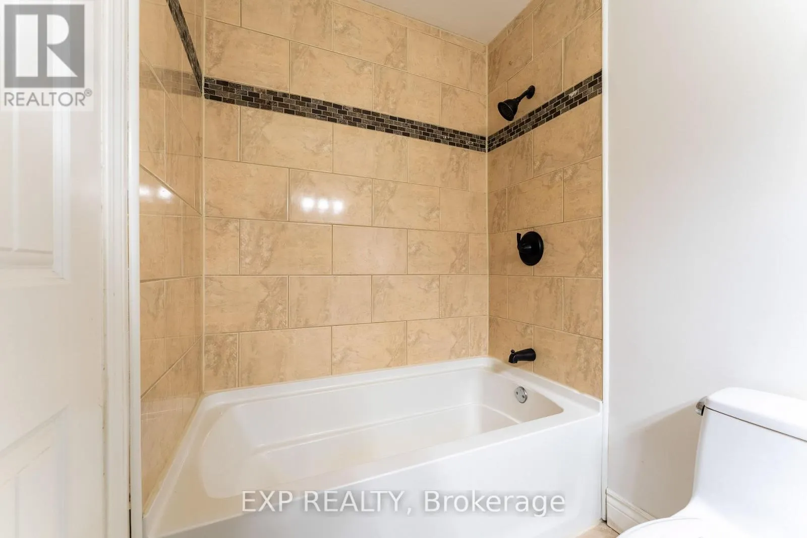 20 WASAGA SANDS DRIVE