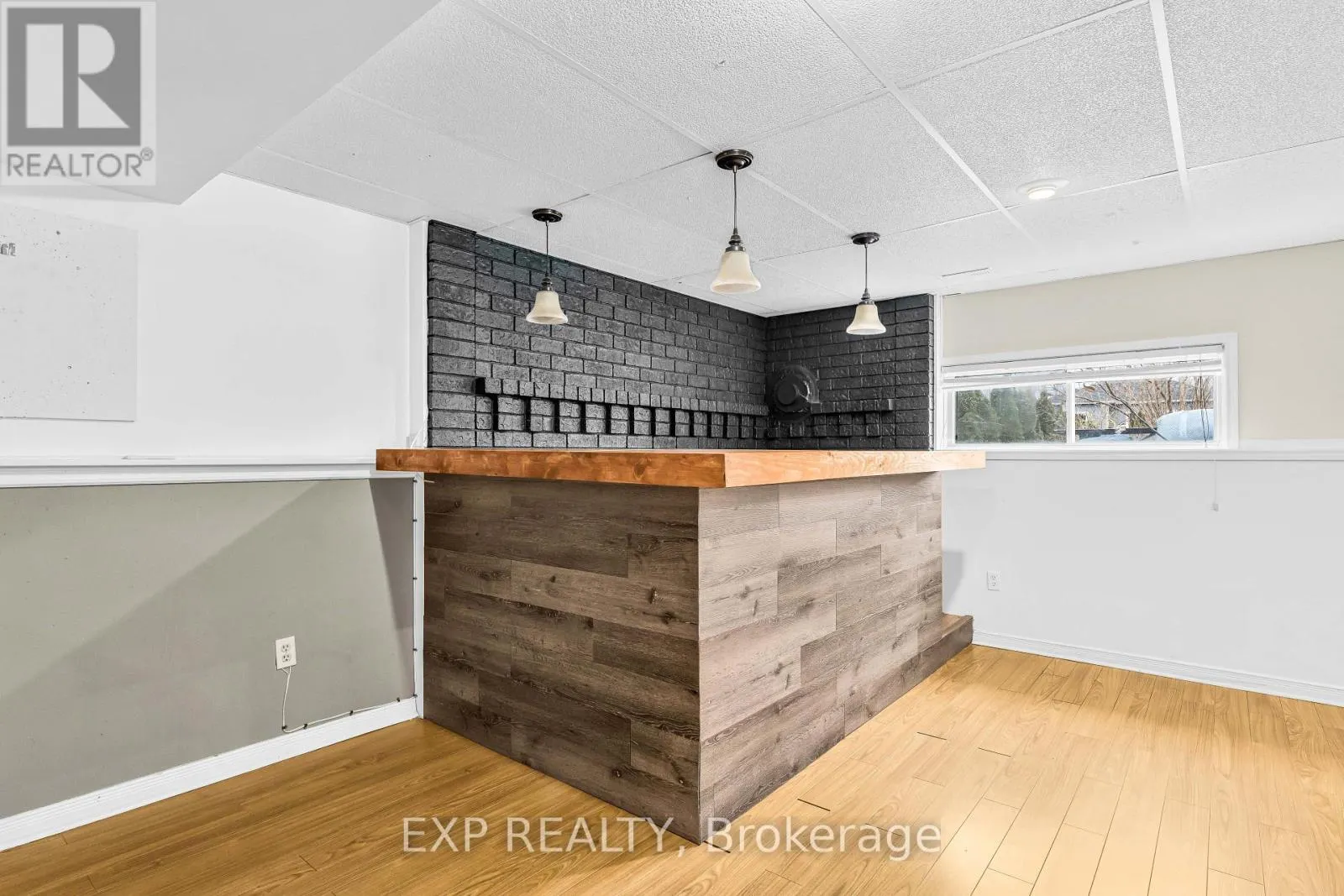 20 WASAGA SANDS DRIVE