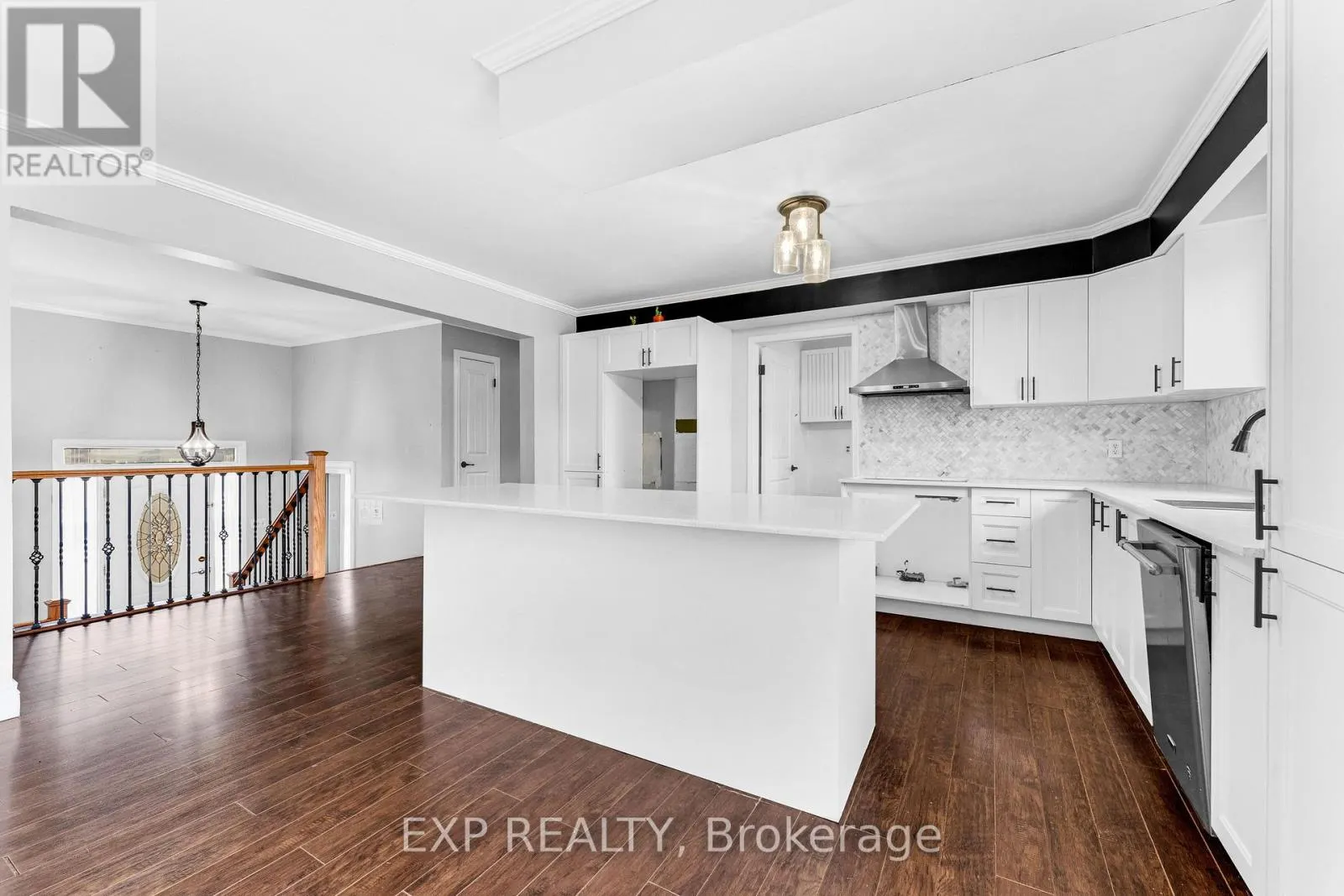20 WASAGA SANDS DRIVE