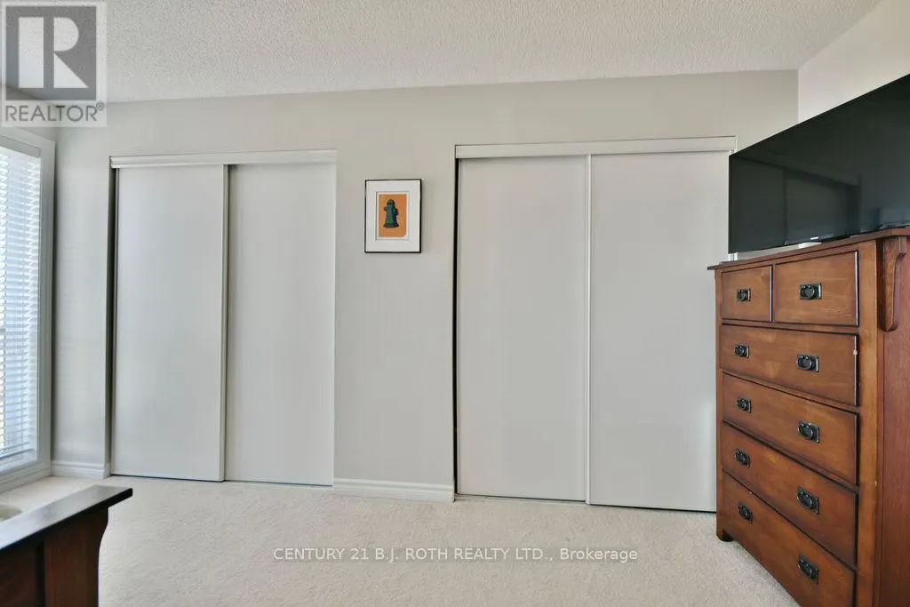 5 - 25 MADELAINE DRIVE