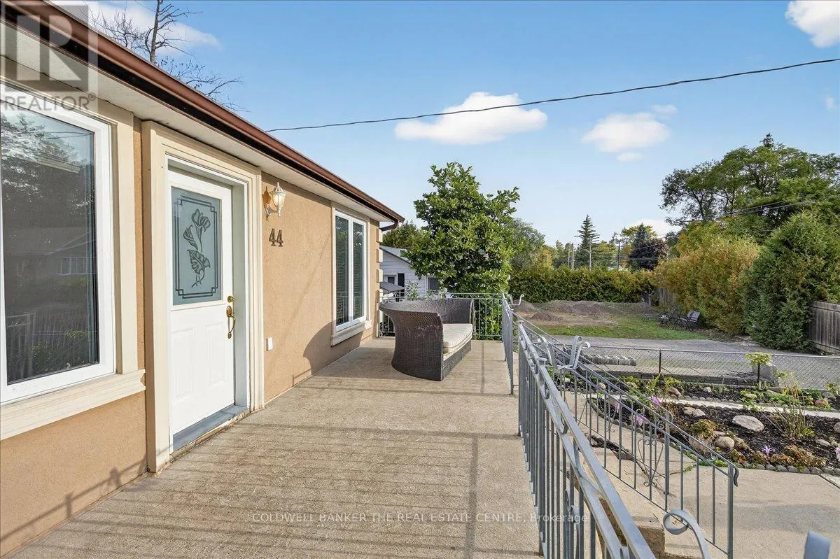 44 GLENWOOD DRIVE