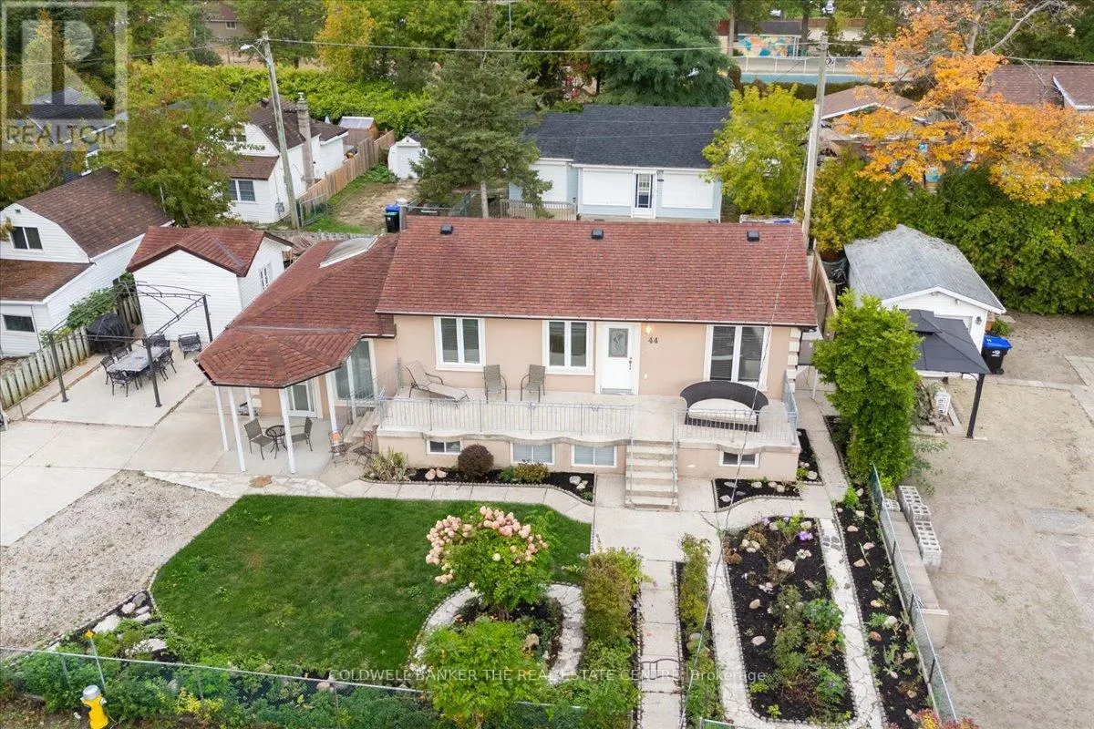 44 GLENWOOD DRIVE