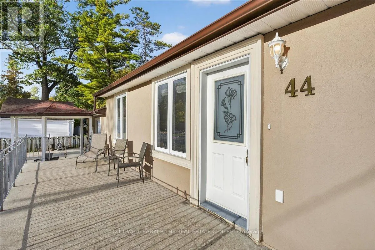44 GLENWOOD DRIVE