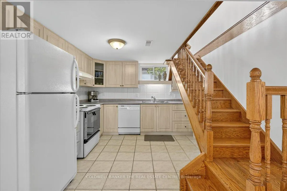 44 GLENWOOD DRIVE