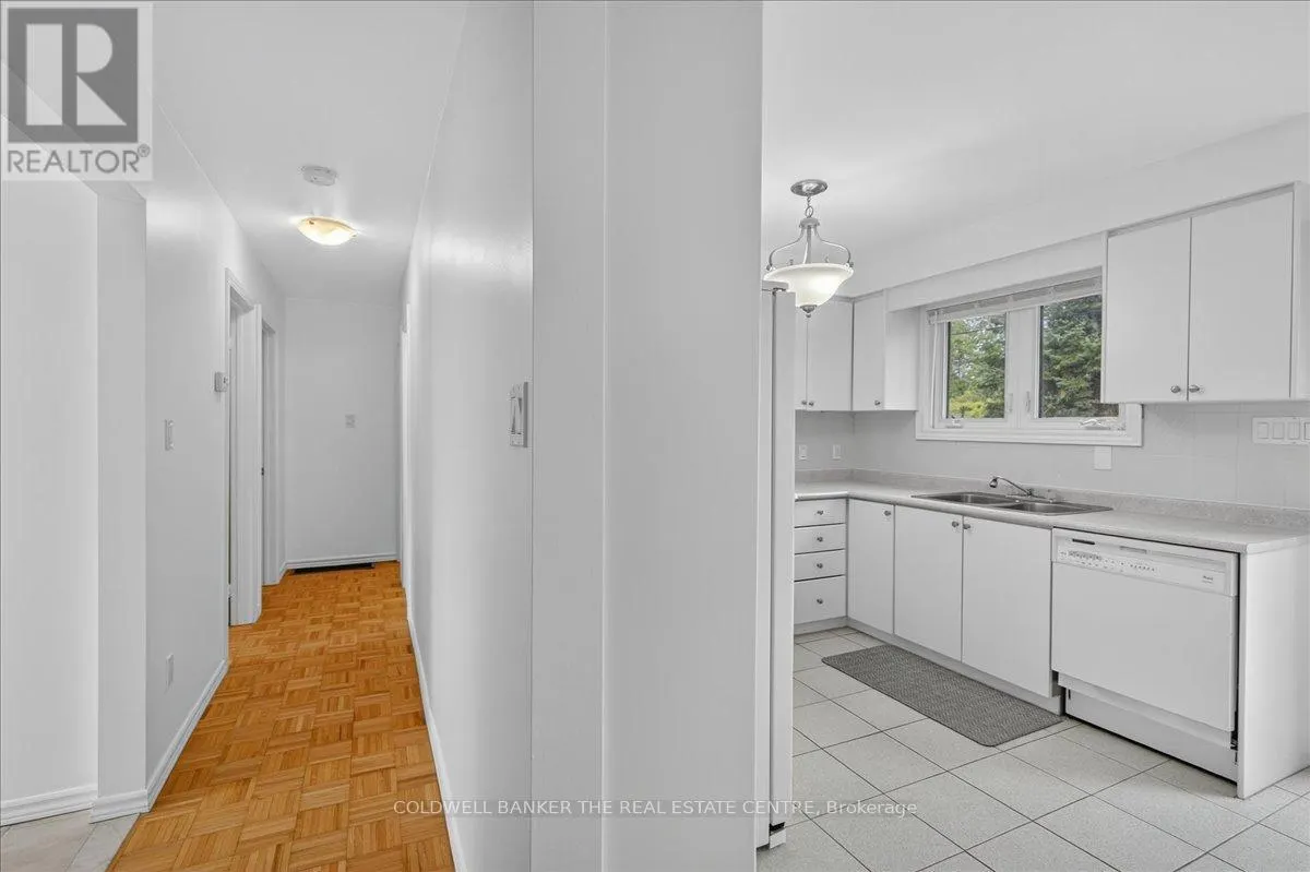 44 GLENWOOD DRIVE