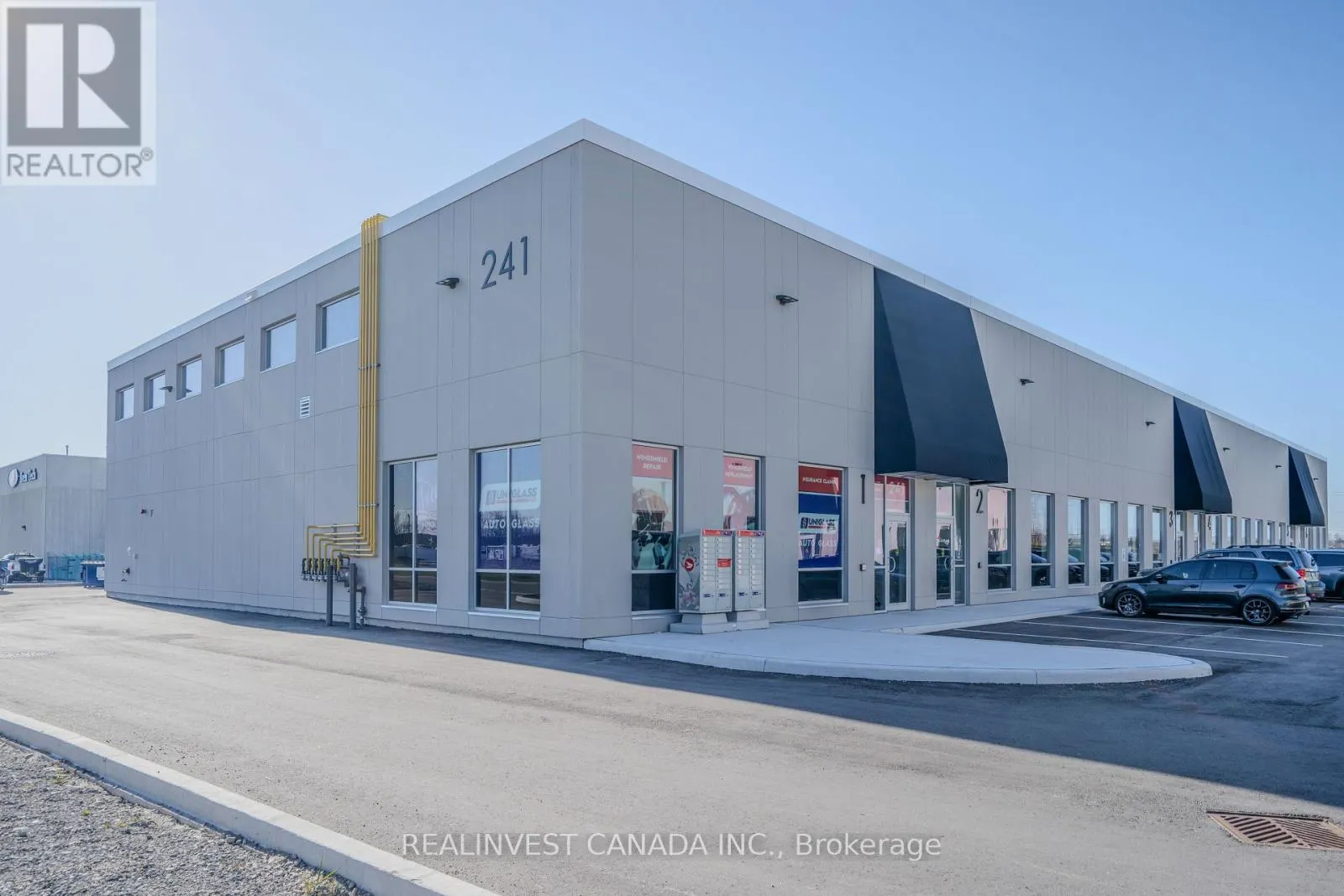 #2 - 241 KING STREET