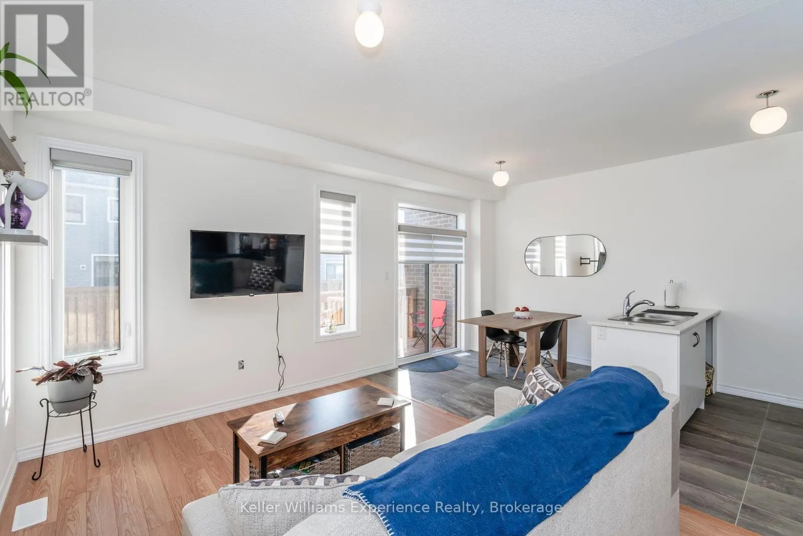12 DURHAM AVENUE