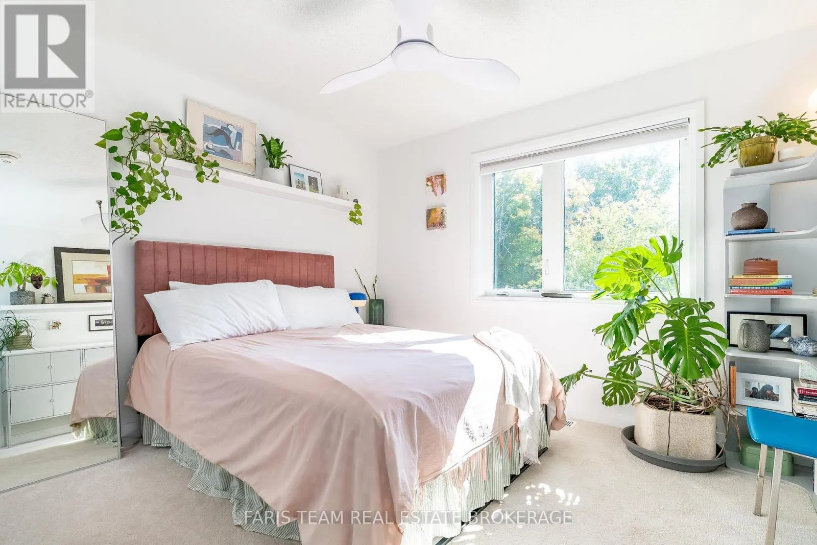 16 LAHEY CRESCENT