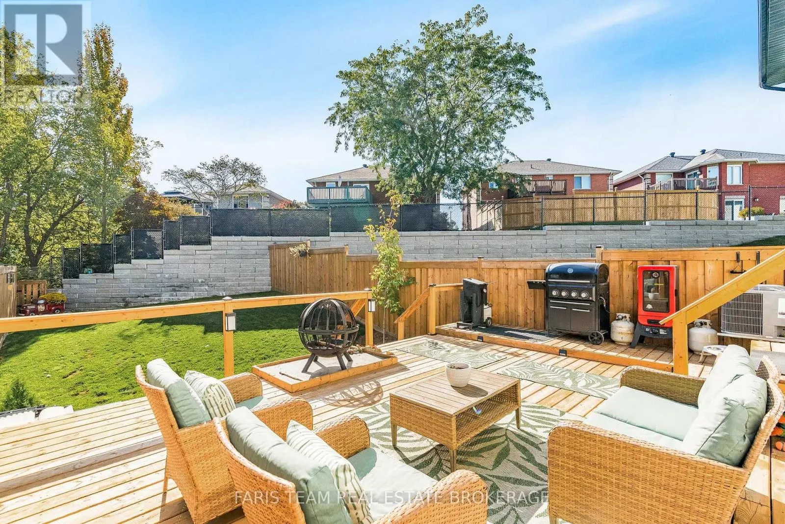 16 LAHEY CRESCENT