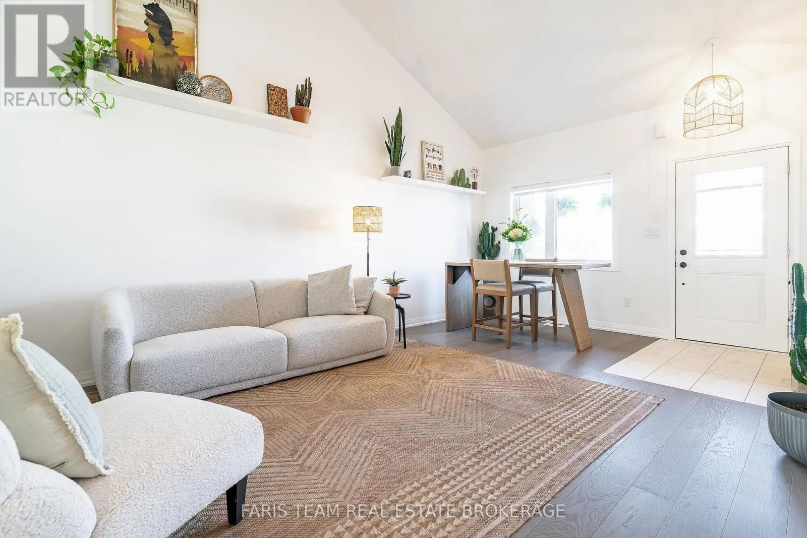 16 LAHEY CRESCENT