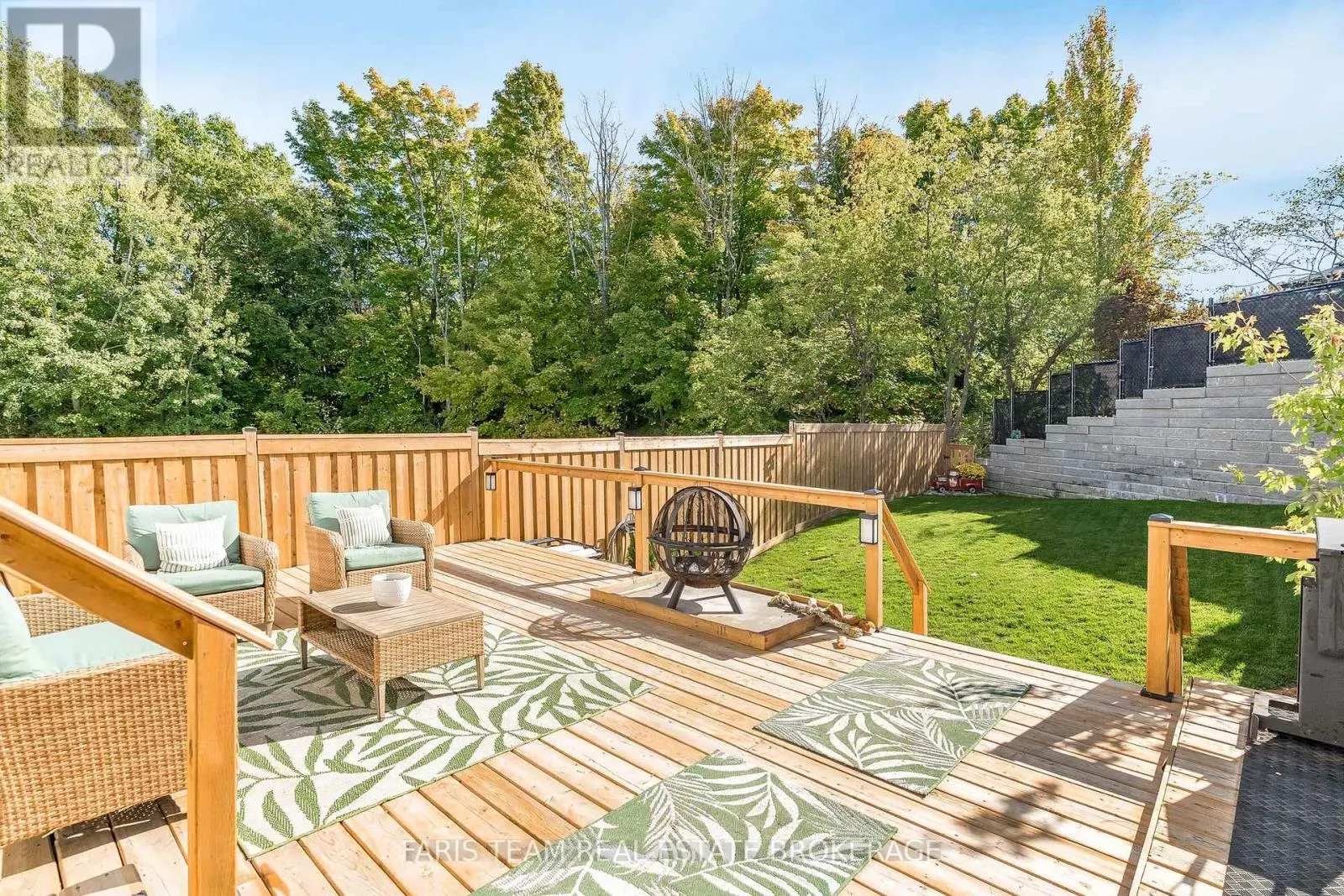 16 LAHEY CRESCENT