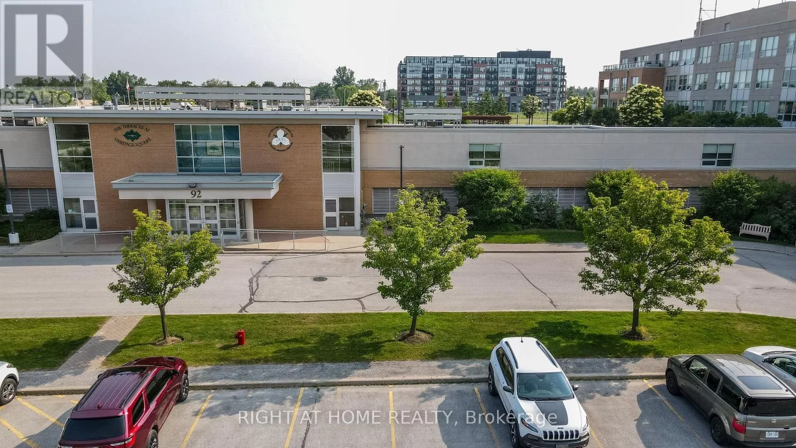 101 - 90 DEAN AVENUE