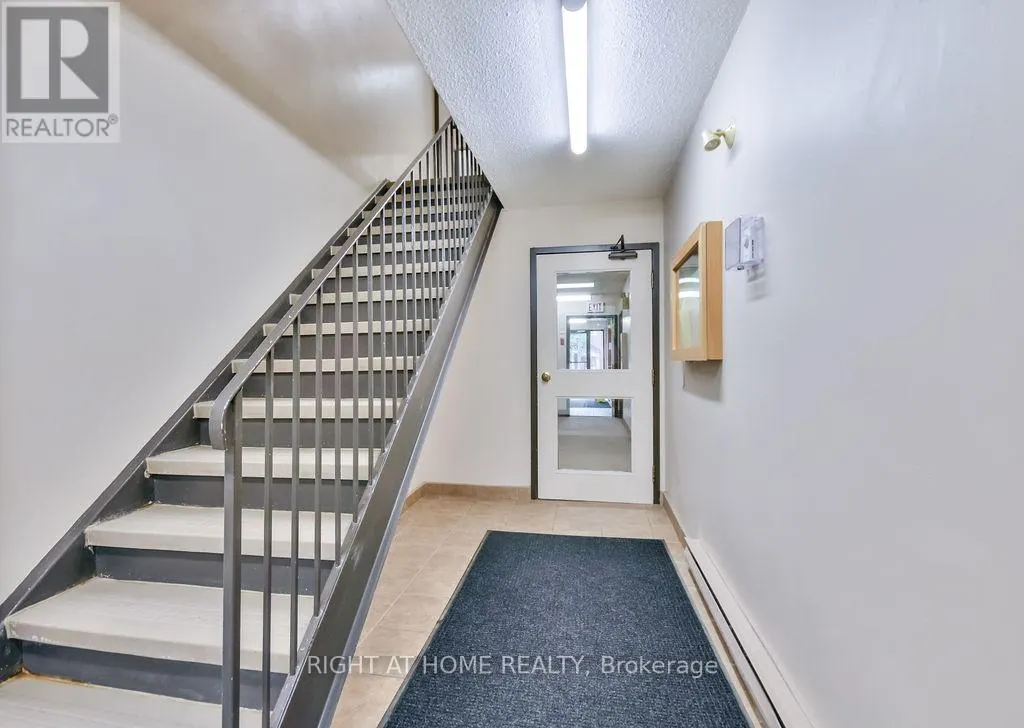 B6 - 179 EDGEHILL DRIVE
