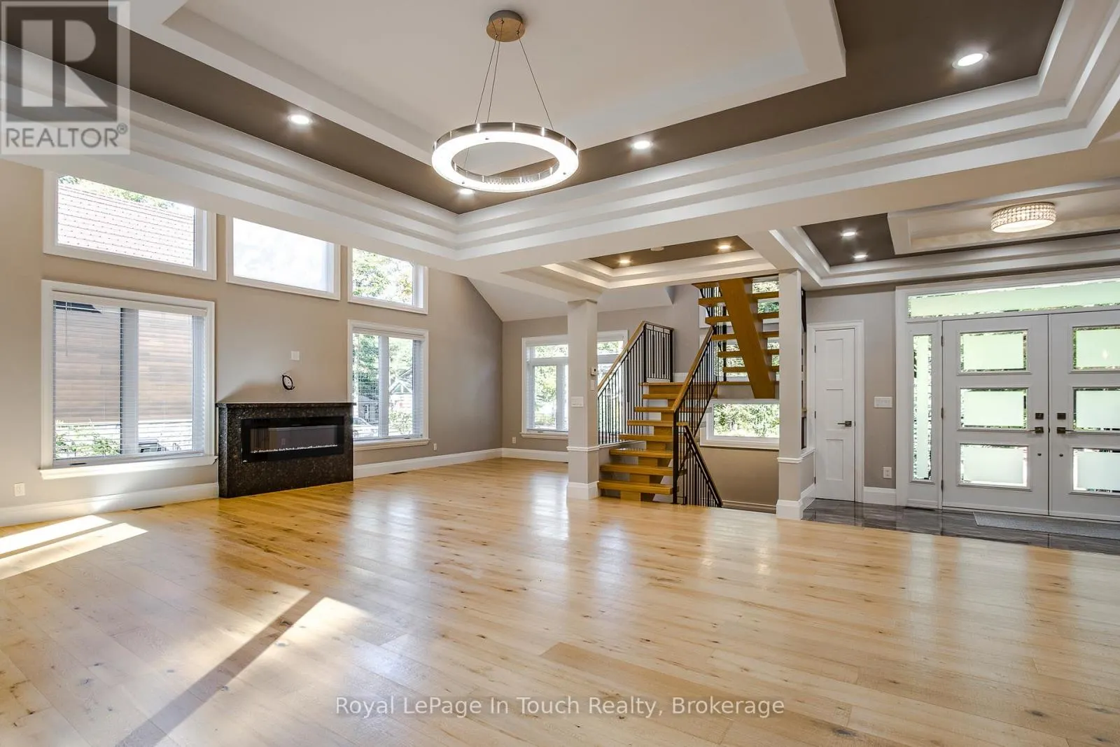 9 BELCOURT CRESCENT