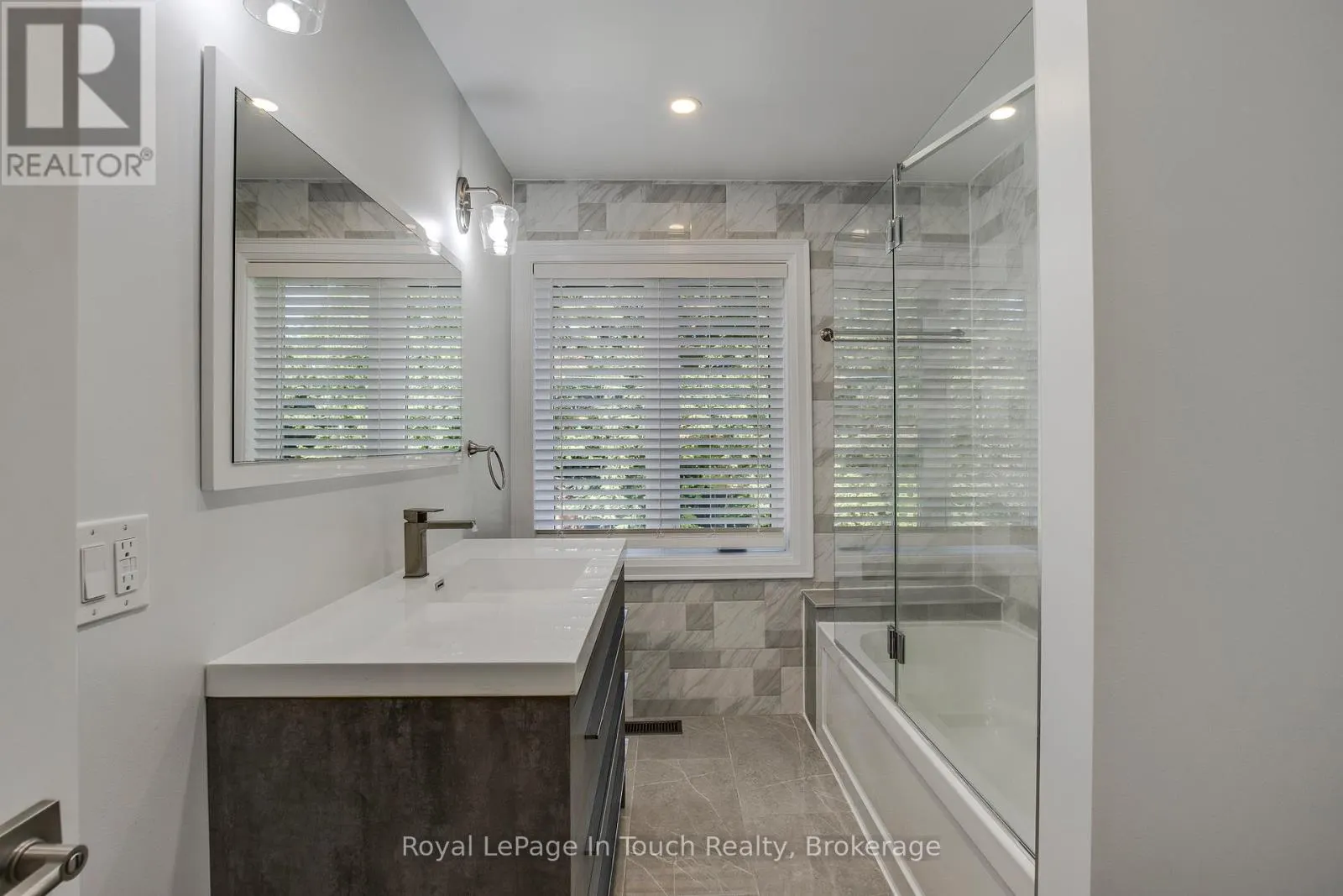 9 BELCOURT CRESCENT