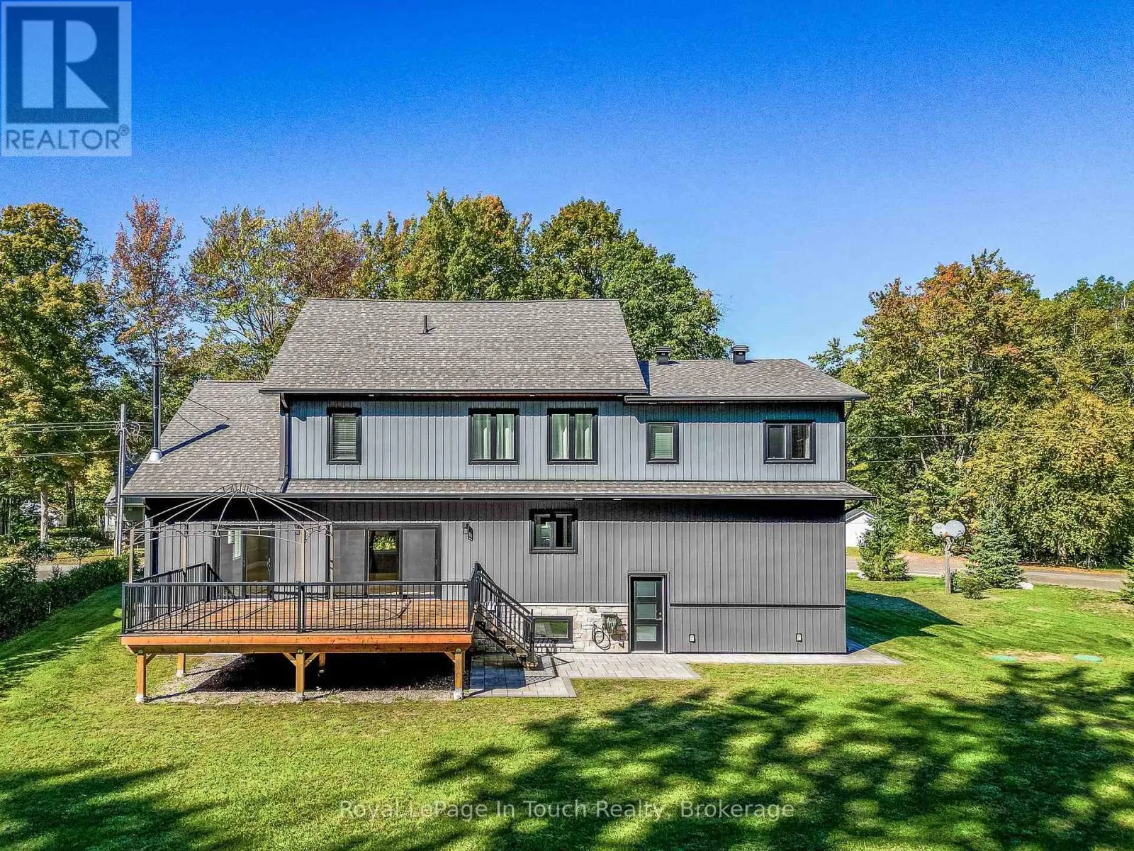 9 BELCOURT CRESCENT