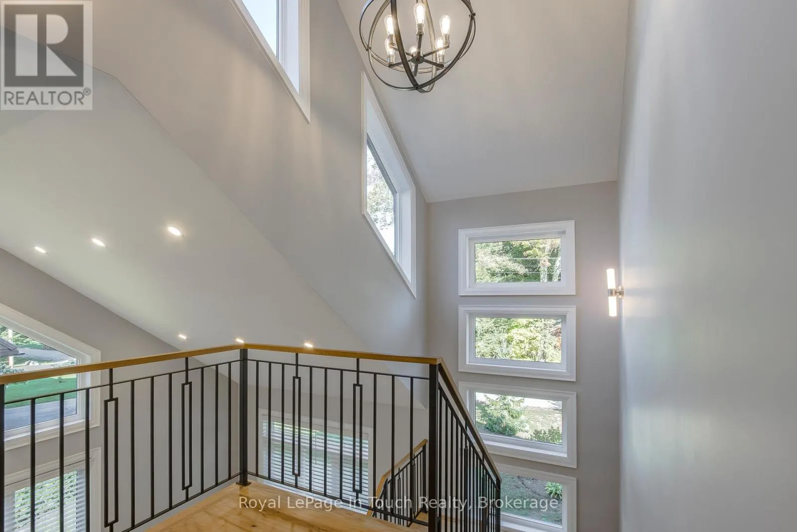 9 BELCOURT CRESCENT