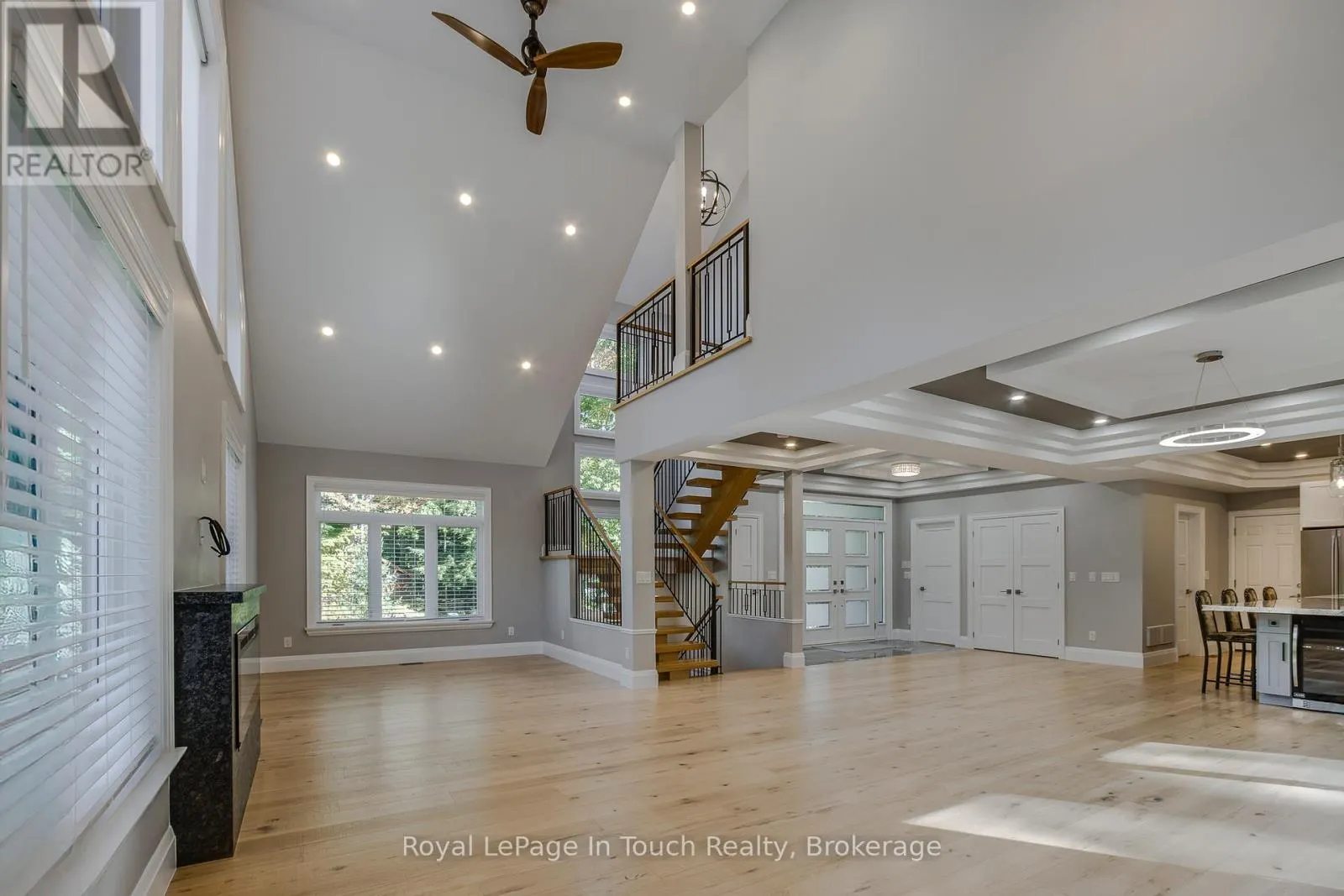 9 BELCOURT CRESCENT