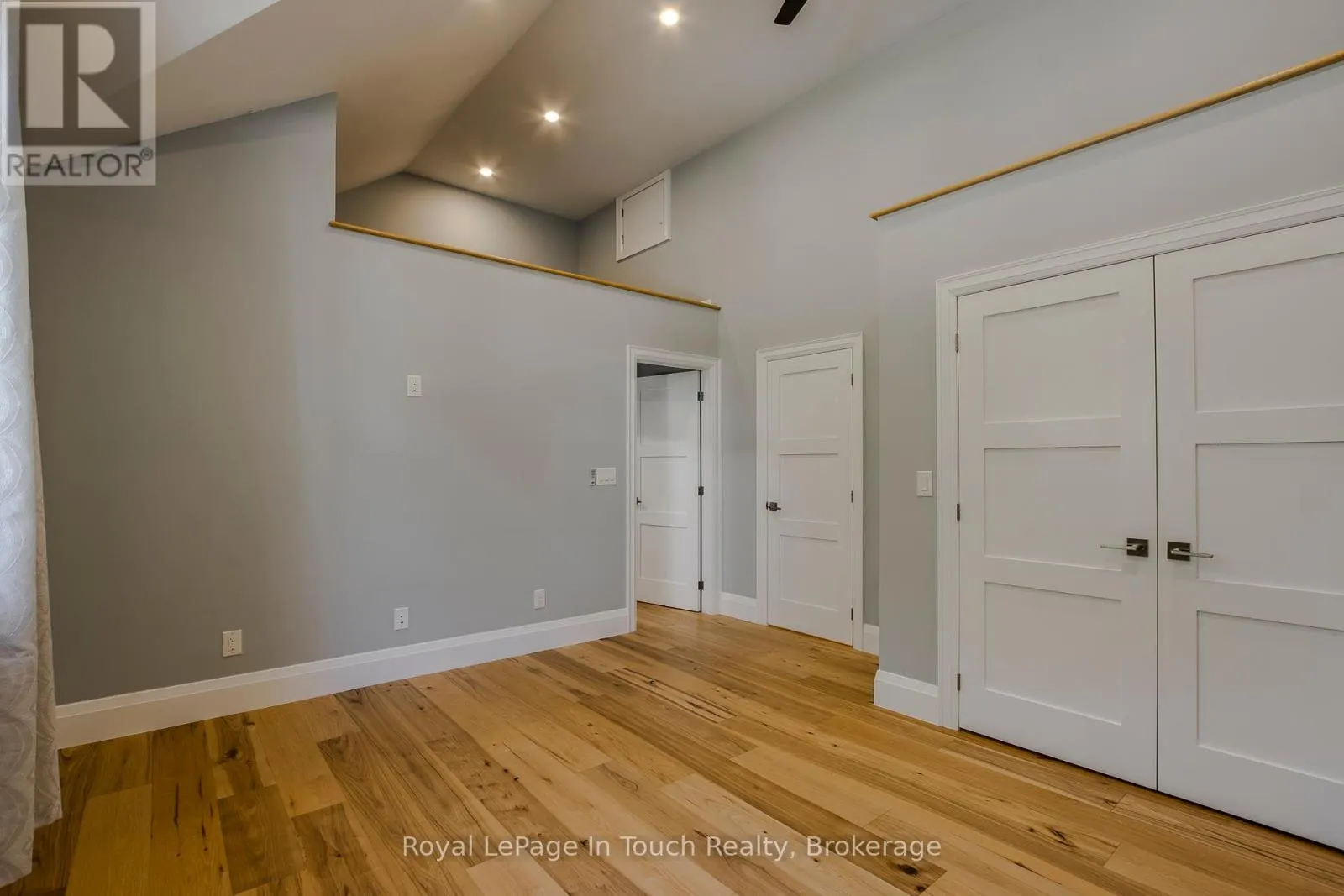 9 BELCOURT CRESCENT