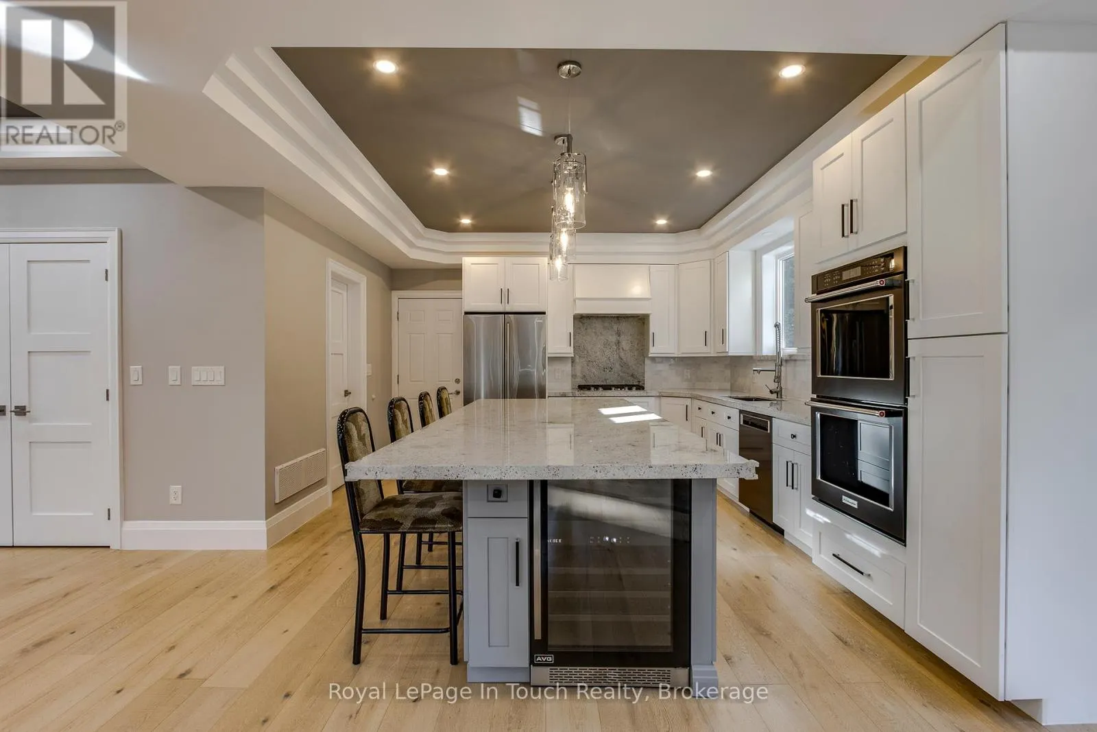 9 BELCOURT CRESCENT