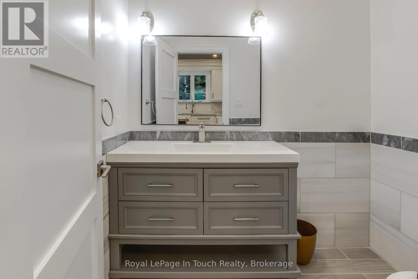 9 BELCOURT CRESCENT