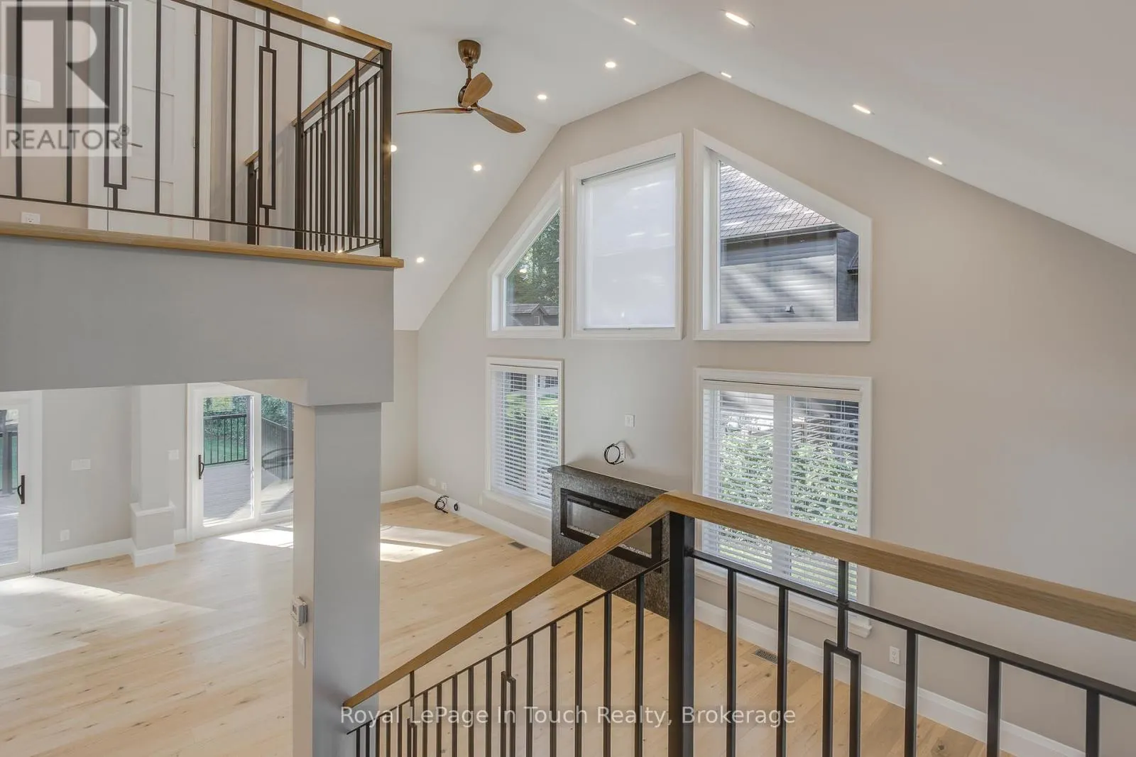 9 BELCOURT CRESCENT